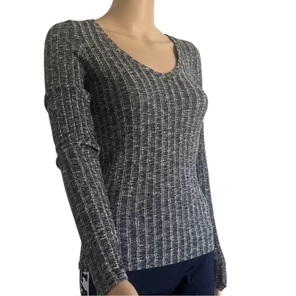Express OneEleven tight knit top gray white marble V neck long sleeves Women M - Picture 4 of 12